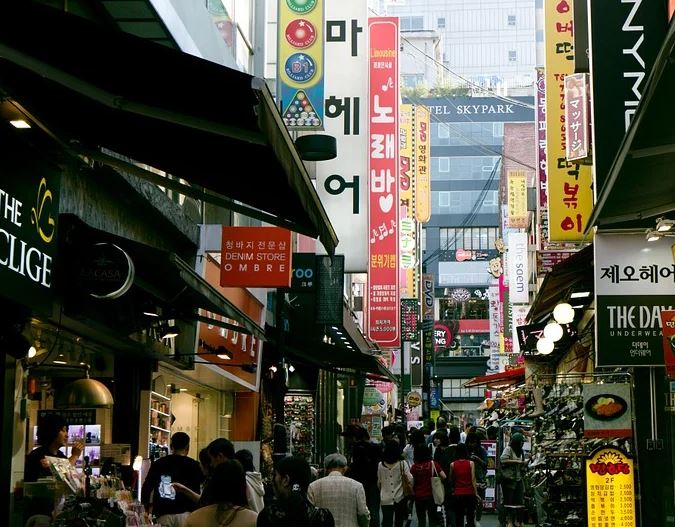 전통적인 쇼핑방식을 고수하고 있는 전통시장 상인들이 언택트시대에 맞춰 발 빠른 변화가 필요하다는 지적에 서울시는 온라인시장 진출 지원에 나선다. (이미지 : Pixabay, 재판매 및 DB화 금지)